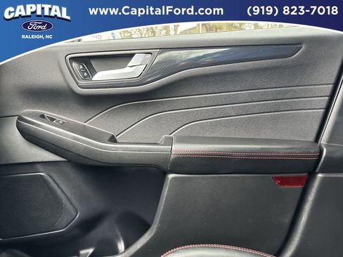 Certified 2025 Ford Escape ST-Line Elite w/ Tech Pack #1 image 27