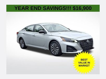 Used 2024 Nissan Altima 2.5 SV