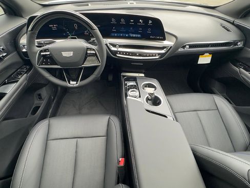 New 2026 Cadillac Lyriq Luxury image 7