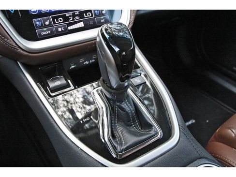 Used 2022 Subaru Outback Touring AWD/4WD image 25