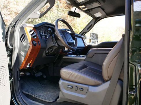 Used 2016 Ford F450 King Ranch w/ King Ranch w/Chrome Package image 25