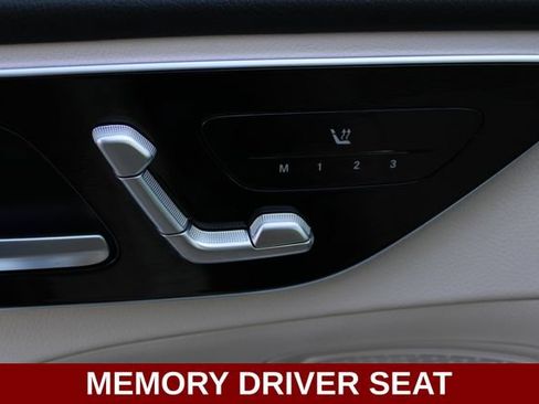 Used 2024 Mercedes-Benz C 300 4MATIC Sedan image 3
