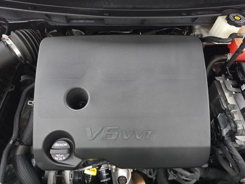 Used 2023 Chevrolet Traverse RS AWD/4WD image 14