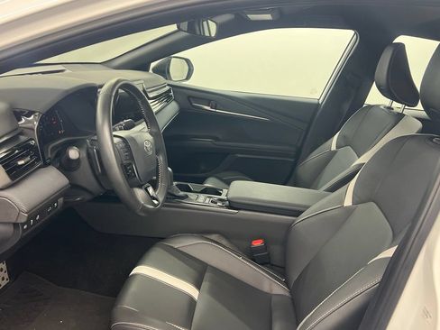 Used 2026 Toyota Camry SE FWD image 9