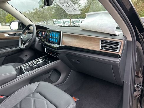 New 2026 Volkswagen Atlas SE FWD image 43