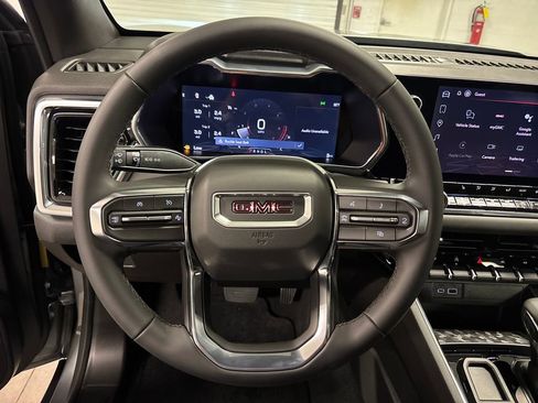 New 2026 GMC Canyon Elevation w/ Convenience Package image 29