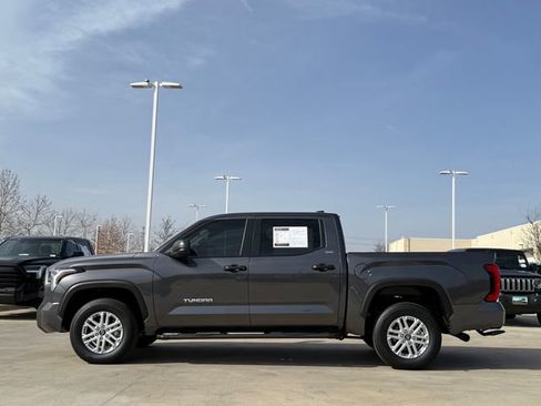 Used 2026 Toyota Tundra SR5 AWD/4WD image 7