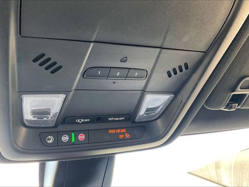 Used 2025 Chevrolet Blazer RS AWD/4WD image 34