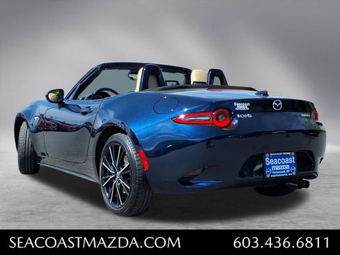 Used 2025 MAZDA MX-5 Miata Grand Touring w/ Weather Package RWD image 3
