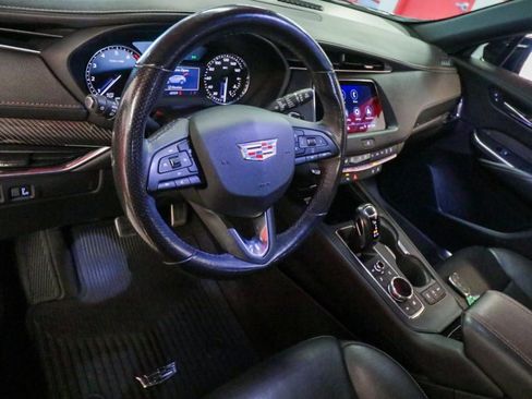 Used 2019 Cadillac XT4 Sport image 12