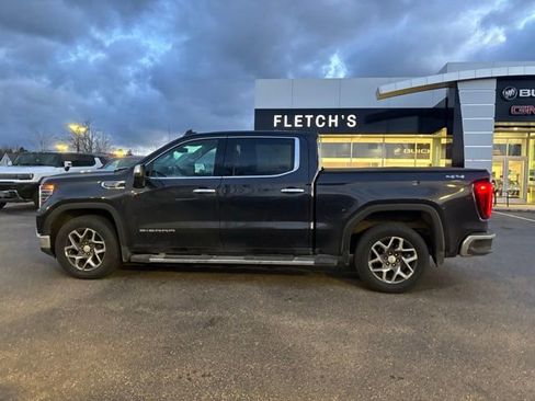 Used 2022 GMC Sierra 1500 SLT w/ SLT Premium Plus Package image 9