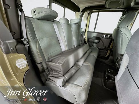 New 2025 Jeep Gladiator Sport image 21