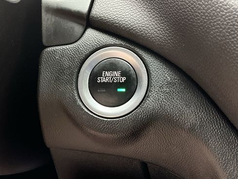 Used 2019 Chevrolet Equinox LT image 19