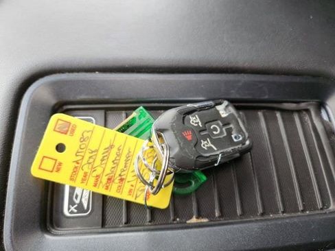 Certified 2018 Chevrolet Suburban Premier image 24