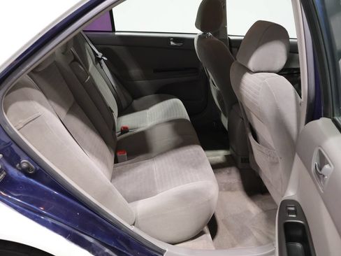 Used 2005 Toyota Camry LE FWD image 21