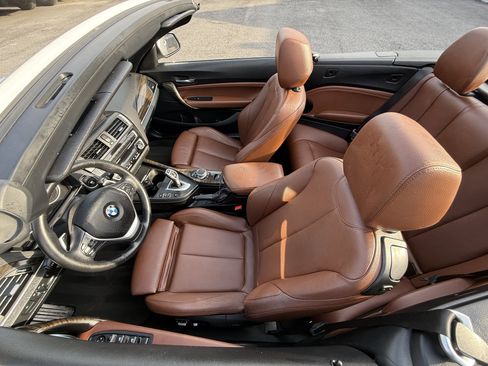 Used 2017 BMW 230i xDrive Convertible image 18