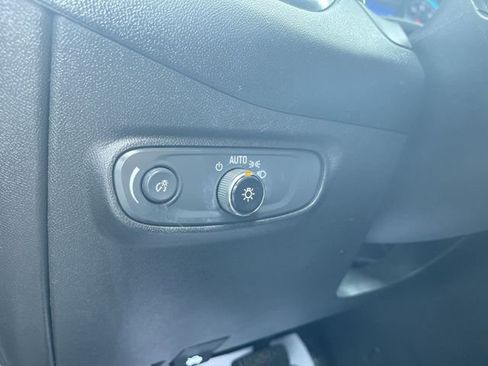 Certified 2023 Chevrolet Equinox LT image 18