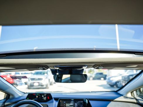 Certified 2024 Toyota Prius XLE image 17