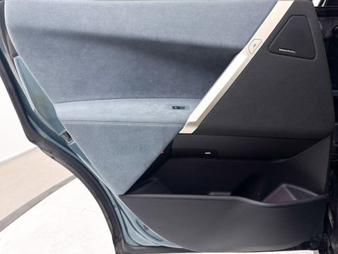 Used 2022 BMW iX xDrive50 w/ Premium Package image 30