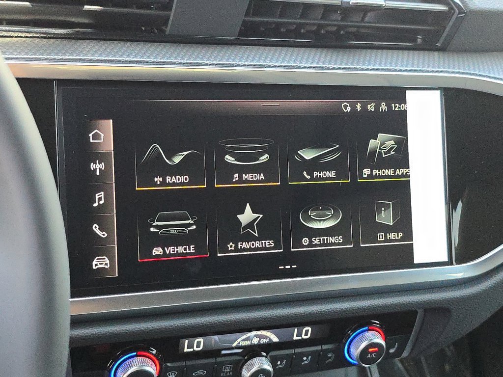 Certified 2025 Audi Q3 2.0T Premium w/ Convenience Package AWD/4WD image 25