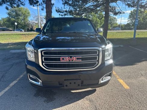 Used 2017 GMC Yukon XL SLT AWD/4WD image 2