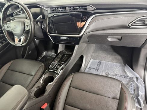 Used 2023 Chevrolet Bolt EUV Premier w/ Sun & Sound Package image 11