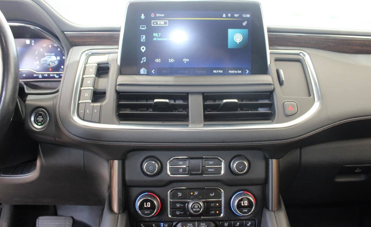 Used 2022 Chevrolet Suburban High Country AWD/4WD image 27
