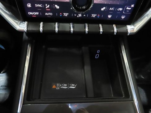 Used 2025 GMC Acadia Elevation image 22