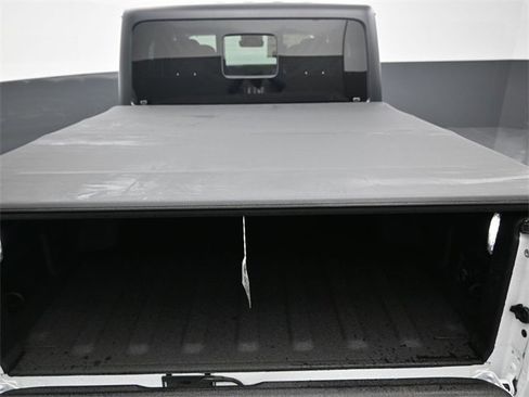 Used 2024 Jeep Gladiator Sport image 20