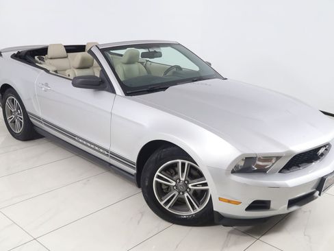 Used 2011 Ford Mustang Premium w/ 201A Rapid Spec Order Code RWD image 15