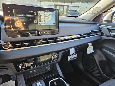 New 2026 Mitsubishi Outlander image 13