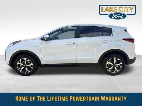 Used 2020 Kia Sportage LX w/ LX Popular Package AWD/4WD image 2