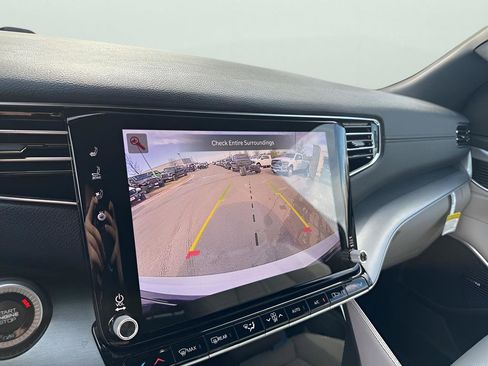 New 2026 Jeep Grand Wagoneer 2WD w/ 8-Passenger Seating Package image 38