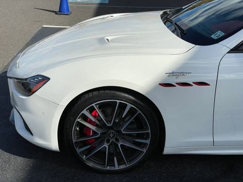 Used 2023 Maserati Ghibli Trofeo image 17