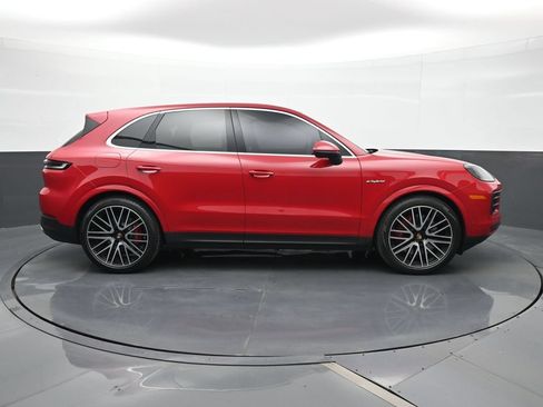 Certified 2026 Porsche Cayenne S AWD/4WD image 24