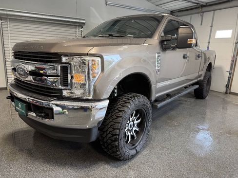 Used 2018 Ford F250 XLT AWD/4WD image 1