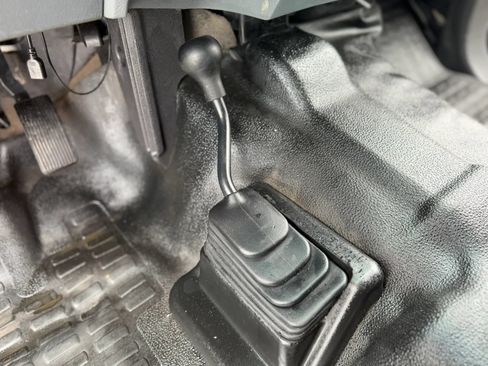 Used 2015 Ford F250 XL w/ Power Equipment Group AWD/4WD image 30