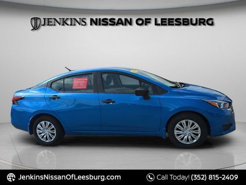 Certified 2023 Nissan Versa S w/ Trunk Package image 2