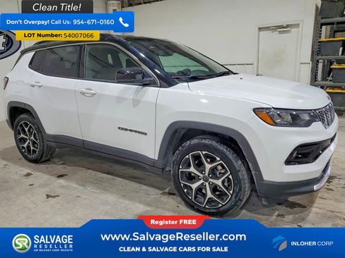 Used 2025 Jeep Compass Limited AWD/4WD image 5