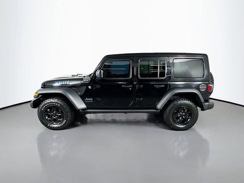 Used 2023 Jeep Wrangler Unlimited w/ Sun & Screen Package AWD/4WD image 8