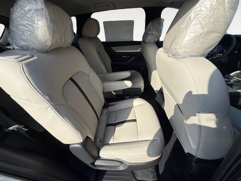 New 2026 MAZDA CX-90 Plug-In Hybrid w/Premium Sport image 18