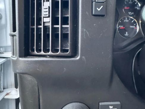 Used 2022 Chevrolet Express 3500 LS image 23