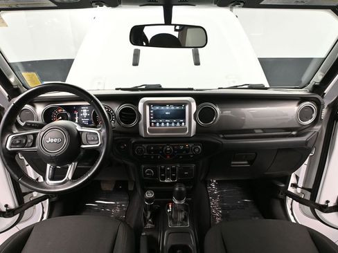 Used 2019 Jeep Wrangler Unlimited Sahara AWD/4WD image 25