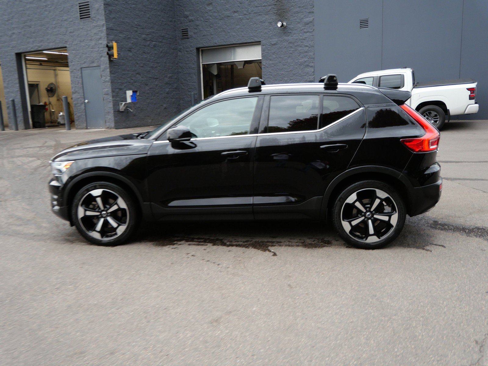 Used 2019 Volvo XC40 T5 Inscription AWD/4WD image 4