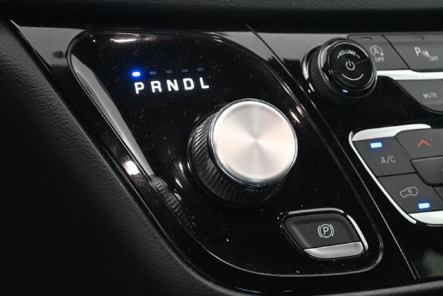 Used 2025 Chrysler Pacifica Select FWD image 22