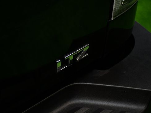 Used 2014 Chevrolet Silverado 2500 LTZ w/ LTZ Plus Package image 16