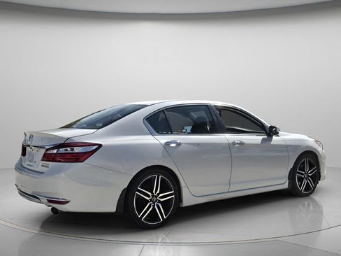 Used 2017 Honda Accord Sport Special Edition image 7