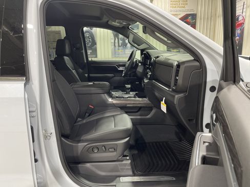 New 2026 Chevrolet Silverado 1500 LTZ w/ Z71 Off-Road Package AWD/4WD image 20