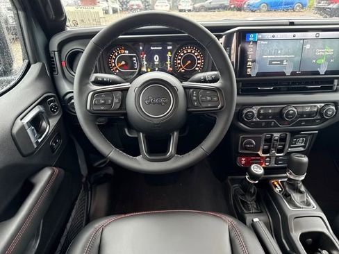 New 2025 Jeep Gladiator Rubicon w/ Convenience Group image 17