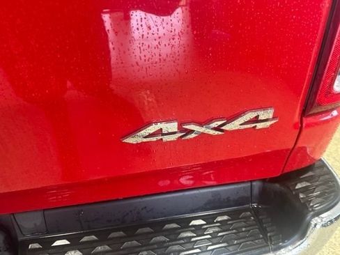 Used 2022 RAM 1500 Big Horn AWD/4WD image 11